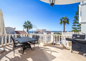 Luxusvilla mit Meerblick in der prestigeträchtigen Gegend von Konalka