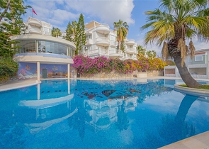 Luxusvilla mit Meerblick in der prestigeträchtigen Gegend von Konalka