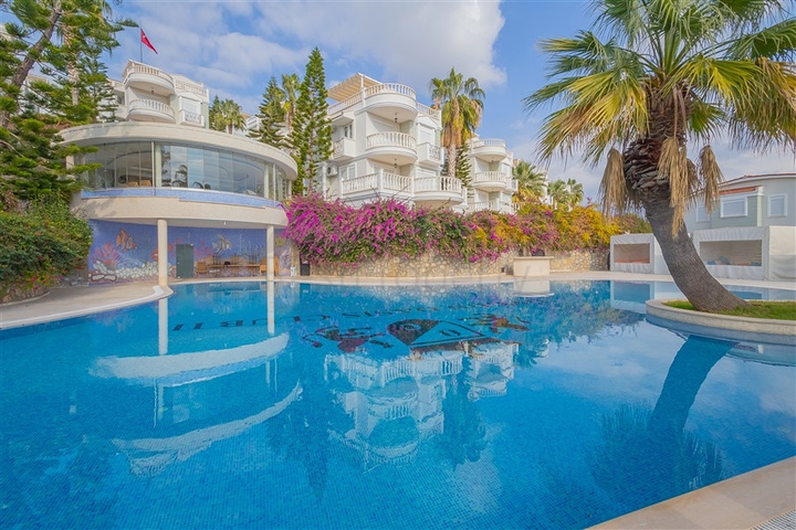 Luxusvilla mit Panoramablick auf das Meer in einer der exklusivsten Gegenden von Alanya