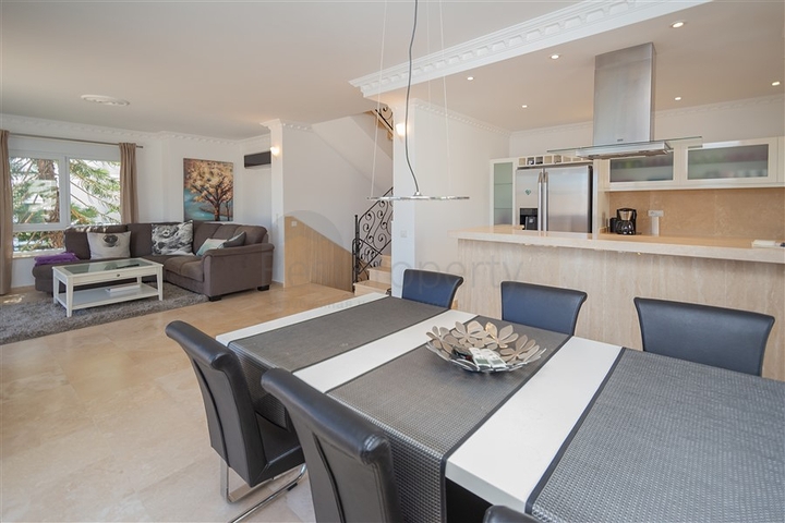 Luxusvilla mit Panoramablick auf das Meer in einer der exklusivsten Gegenden von Alanya