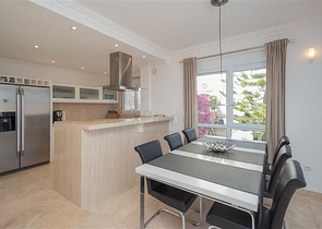 Luxusvilla mit Panoramablick auf das Meer in einer der exklusivsten Gegenden von Alanya