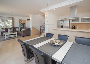 Luxusvilla mit Panoramablick auf das Meer in einer der exklusivsten Gegenden von Alanya