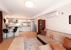 Geräumige möblierte Wohnung in der prestigeträchtigen Gegend von Oba