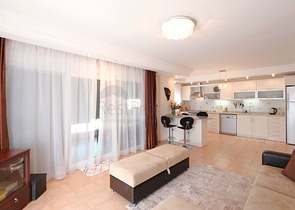 Geräumige möblierte Wohnung in der prestigeträchtigen Gegend von Oba