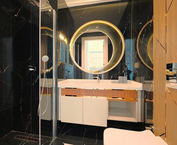 Modern eingerichtete Wohnung 200 Meter vom Meer entfernt in Tosmur