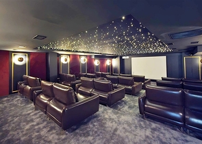 Modern eingerichtete Wohnung 200 Meter vom Meer entfernt in Tosmur