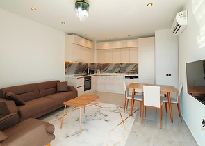 Modern eingerichtete Wohnung 200 Meter vom Meer entfernt in Tosmur