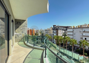 Modern eingerichtete Wohnung 200 Meter vom Meer entfernt in Tosmur