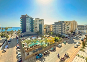 Modern eingerichtete Wohnung 200 Meter vom Meer entfernt in Tosmur