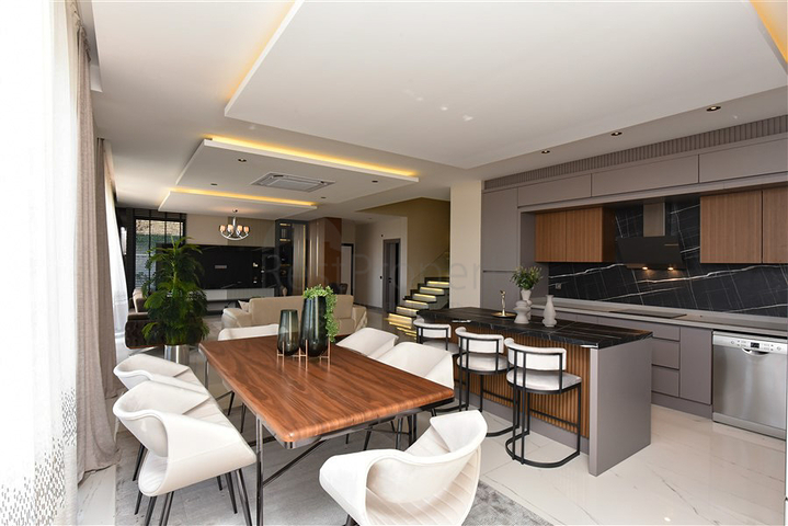 Villen im neuen Komplex des Bezirks Kargicak