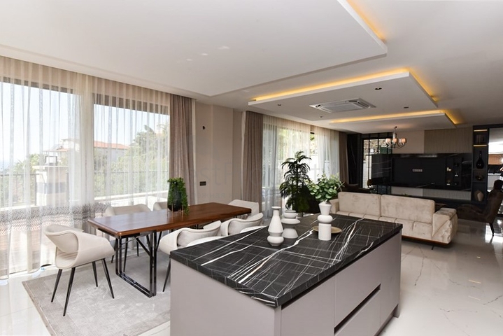 Villen im neuen Komplex des Bezirks Kargicak