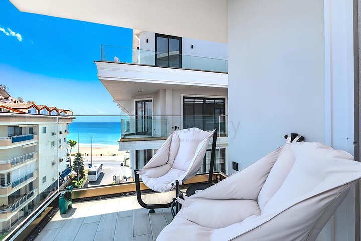 Luxuriöses 4+1 Penthouse mit Panoramablick auf das Meer im Zentrum von Alanya