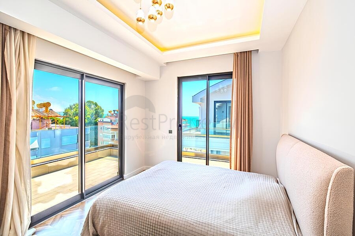 Luxuriöses 4+1 Penthouse mit Panoramablick auf das Meer im Zentrum von Alanya