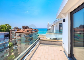 Luxuriöses 4+1 Penthouse mit Panoramablick auf das Meer im Zentrum von Alanya