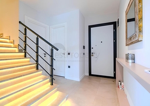 Luxuriöses 4+1 Penthouse mit Panoramablick auf das Meer im Zentrum von Alanya