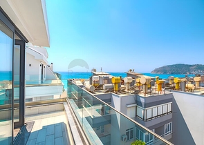 Luxuriöses 4+1 Penthouse mit Panoramablick auf das Meer im Zentrum von Alanya