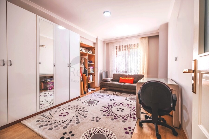 Geräumige 5+1 Maisonette mit Garten in der prestigeträchtigen Gegend von Oba