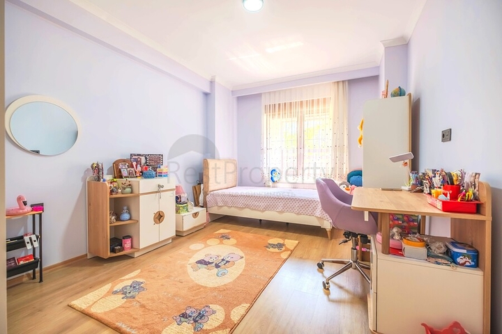 Geräumige 5+1 Maisonette mit Garten in der prestigeträchtigen Gegend von Oba