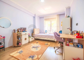 Geräumige 5+1 Maisonette mit Garten in der prestigeträchtigen Gegend von Oba