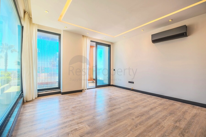 2+1 Wohnung mit direkter Nähe zum Meer in der Nähe von Oba