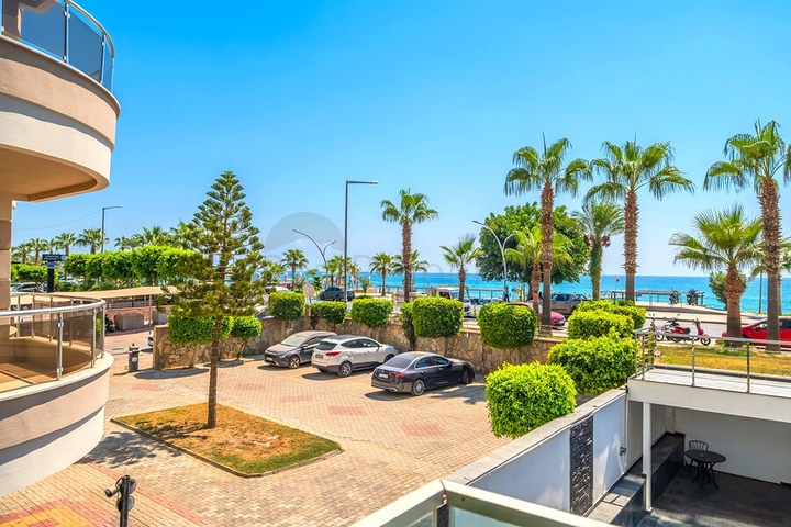 2+1 Wohnung mit direkter Nähe zum Meer in der Nähe von Oba