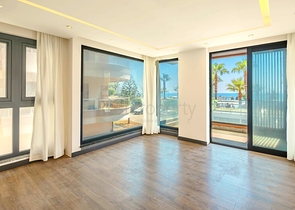 2+1 Wohnung mit direkter Nähe zum Meer in der Nähe von Oba