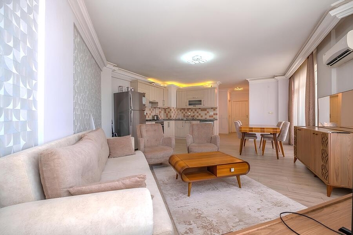 2+1 Apartment mit Meerblick in der Gegend von Cikcilli/Alanya