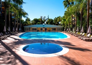 Geräumige 3+1-Wohnung mit separater Küche am Meer im Zentrum von Alanya