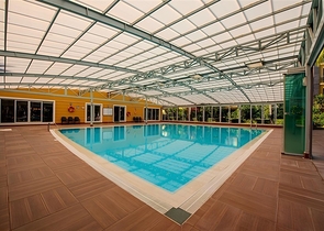 Geräumige 3+1-Wohnung mit separater Küche am Meer im Zentrum von Alanya