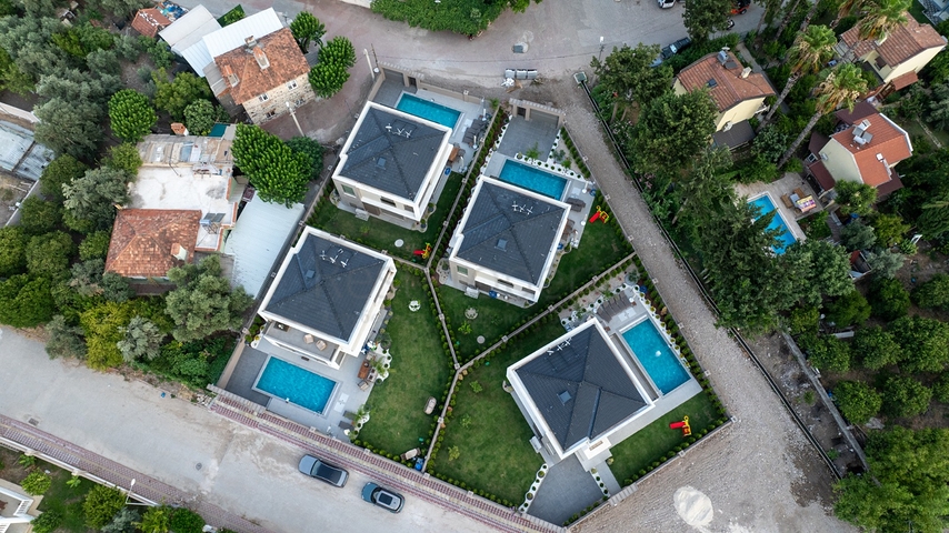 Zum Verkauf выставленны индевидуальные Villa Schnitt 4+1 in der Gegend von Kemer - Antalya 