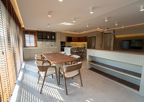 Zum Verkauf выставленны индевидуальные Villa Schnitt 4+1 in der Gegend von Kemer - Antalya 