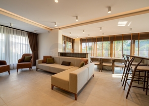 Zum Verkauf выставленны индевидуальные Villa Schnitt 4+1 in der Gegend von Kemer - Antalya 