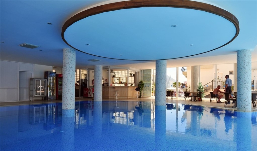 Geräumiges Penthouse in Djikcilli mit Meerblick