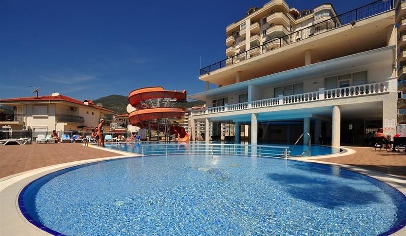 Geräumiges Penthouse in Djikcilli mit Meerblick