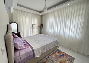 Geräumiges Penthouse in Djikcilli mit Meerblick