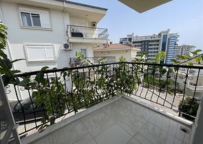 Geräumiges Penthouse in Djikcilli mit Meerblick