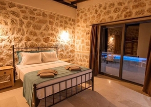 Zum Verkauf stehen zwei Villen im Stadtteil Kas Antalya  Zum Verkauf stehen zwei Villen im Stadtteil Kas Antalya