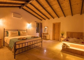 Zum Verkauf stehen zwei Villen im Stadtteil Kas Antalya  Zum Verkauf stehen zwei Villen im Stadtteil Kas Antalya