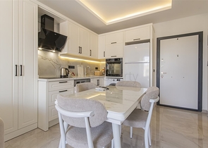 Moderne Wohnung in einer gehobenen Gegend von Oba