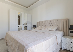 Moderne Wohnung in einer gehobenen Gegend von Oba