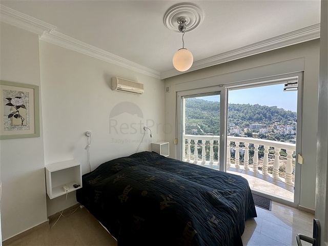 Geräumige Villa mit Panoramablick auf das Meer in Alanya