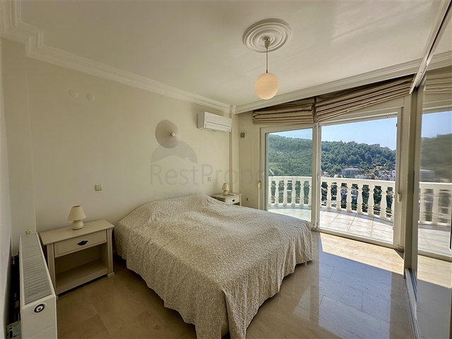 Geräumige Villa mit Panoramablick auf das Meer in Alanya