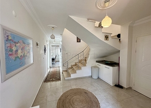 Geräumige Villa mit Panoramablick auf das Meer in Alanya