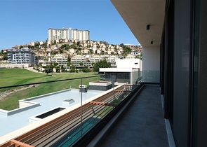 Moderne Villa mit Panoramablick auf das Meer in Kargicak