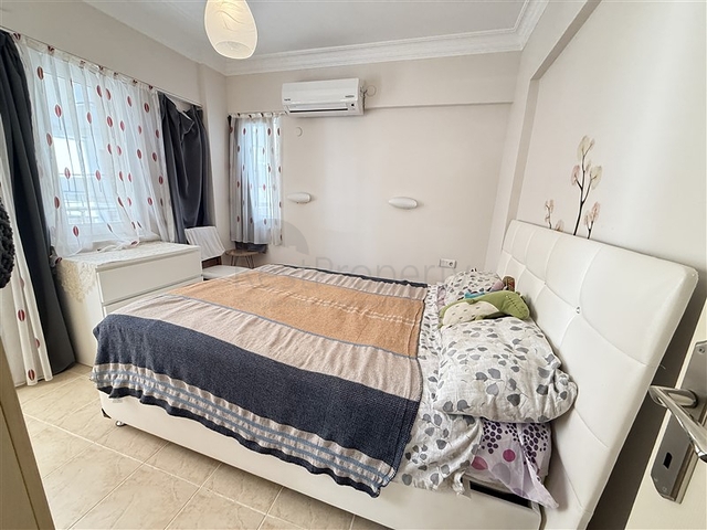 Geräumige 1+1-Wohnung, nur 100 Meter vom Meer entfernt, in beide Richtungen