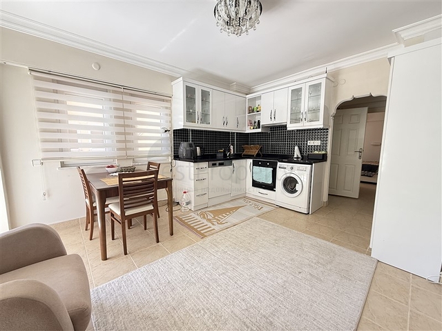 Geräumige 1+1-Wohnung, nur 100 Meter vom Meer entfernt, in beide Richtungen