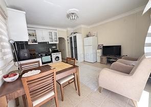 Geräumige 1+1-Wohnung, nur 100 Meter vom Meer entfernt, in beide Richtungen