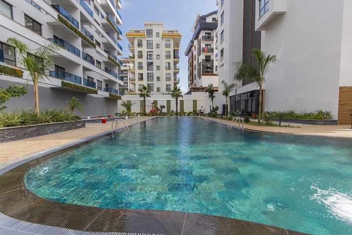 Moderne 1+1-Wohnung in einem neuen Komplex mit Pool und Spa-Bereich in Mahmutlar
