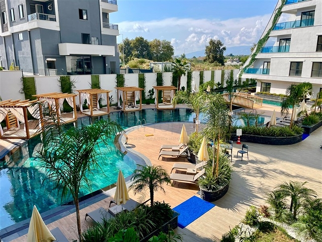 Moderne 1+1-Wohnung in einem neuen Komplex mit Pool und Spa-Bereich in Mahmutlar