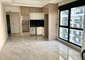 Moderne 1+1-Wohnung in einem neuen Komplex mit Pool und Spa-Bereich in Mahmutlar